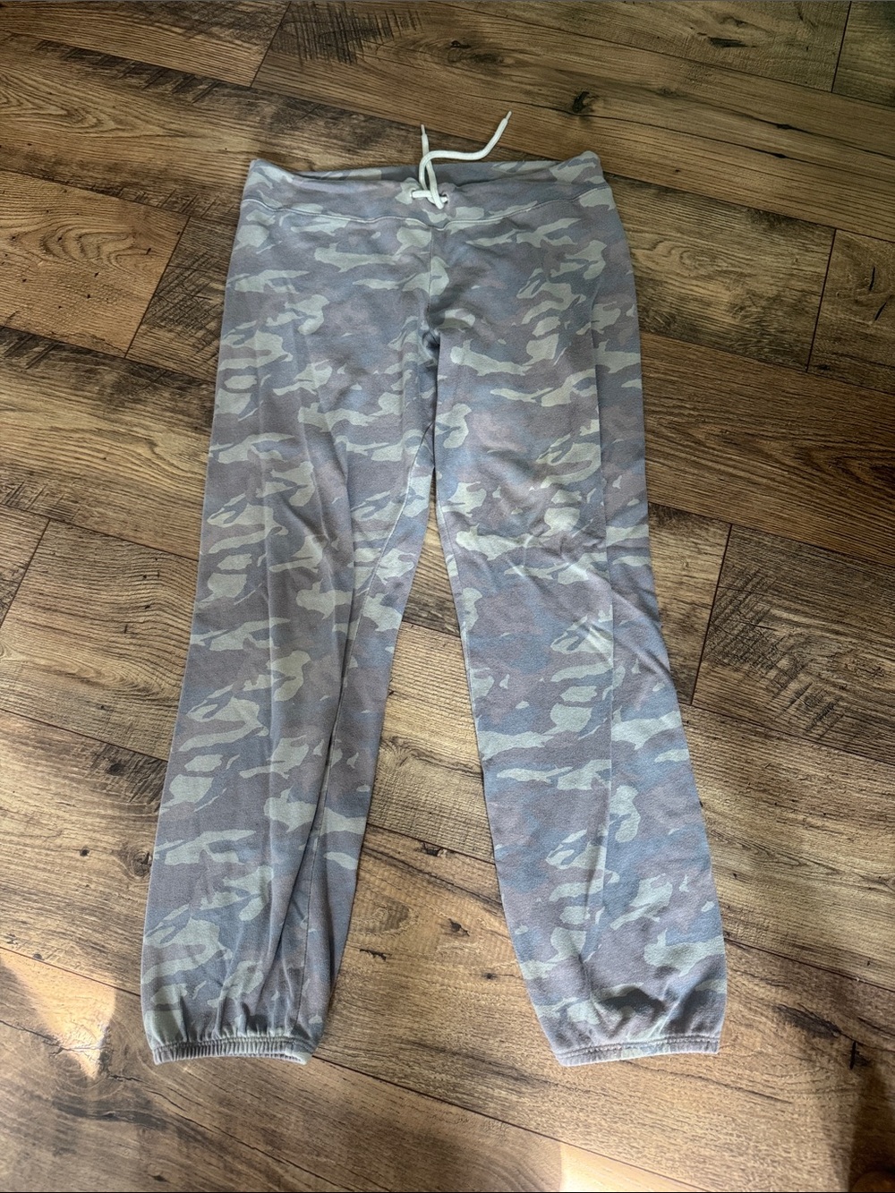 Monrow camo sweat pants M